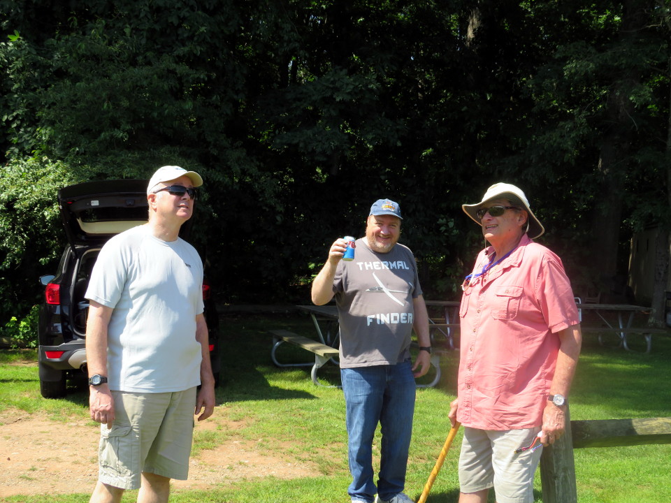 Elliot gets ready for take off